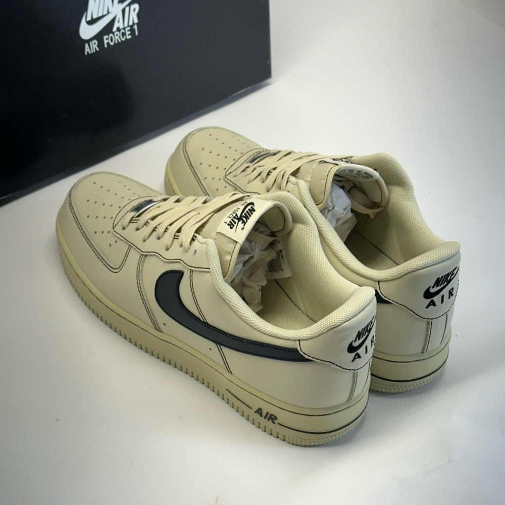 Nike Men's Air Force 1 '07 Shoes Tan / Brown - Picture 4 of 7